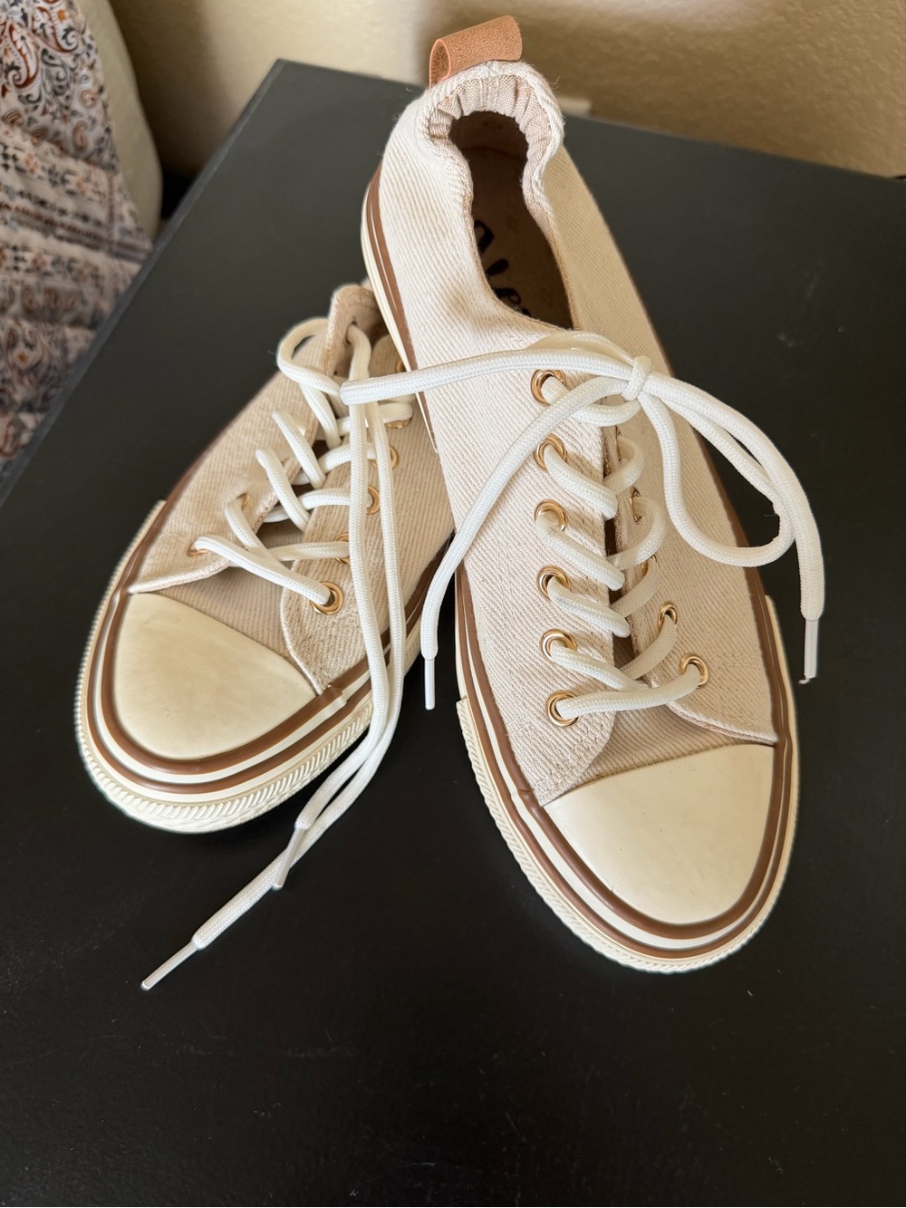 Very G Beige Canvas Low-Top Sneakers with White Accents